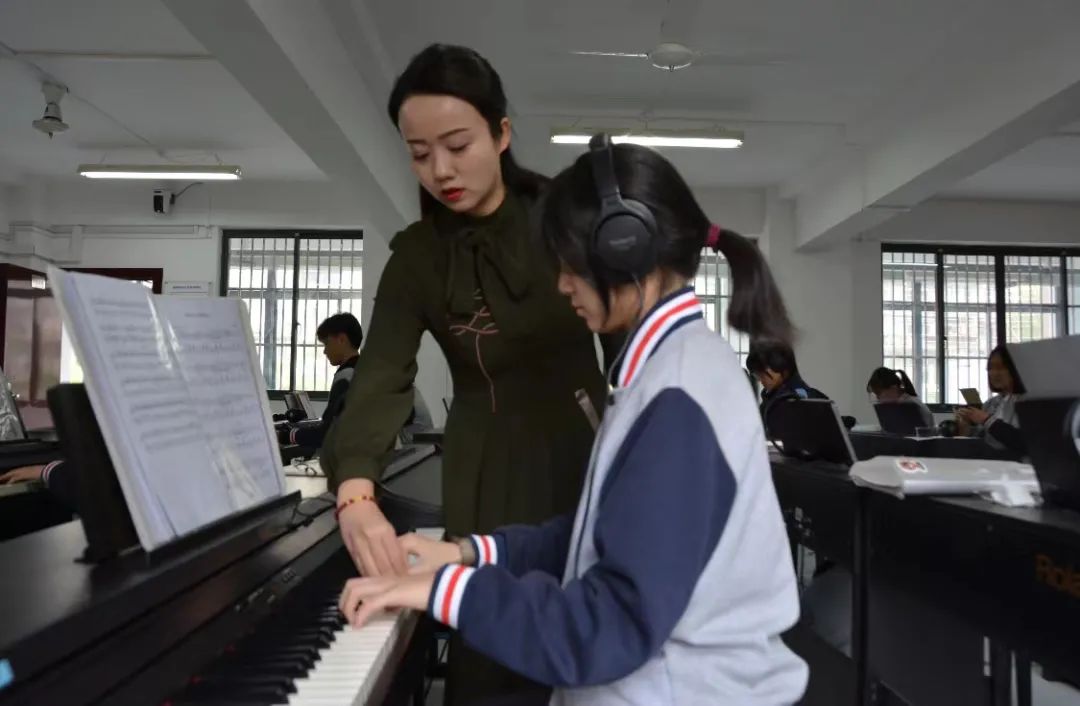 上海中職教師參與全國職業院校教學能(néng)力比賽百分百獲獎！這是上海中職快速發展的密碼之一(圖13)